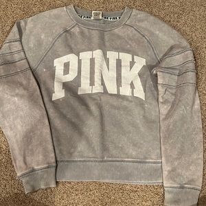 vs crewneck